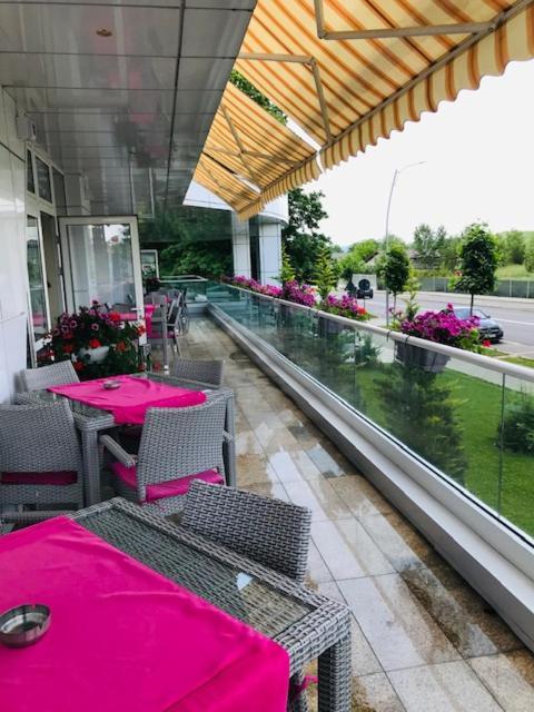 Hotel Afrodita -Vălenii de Munte Dış mekan fotoğraf