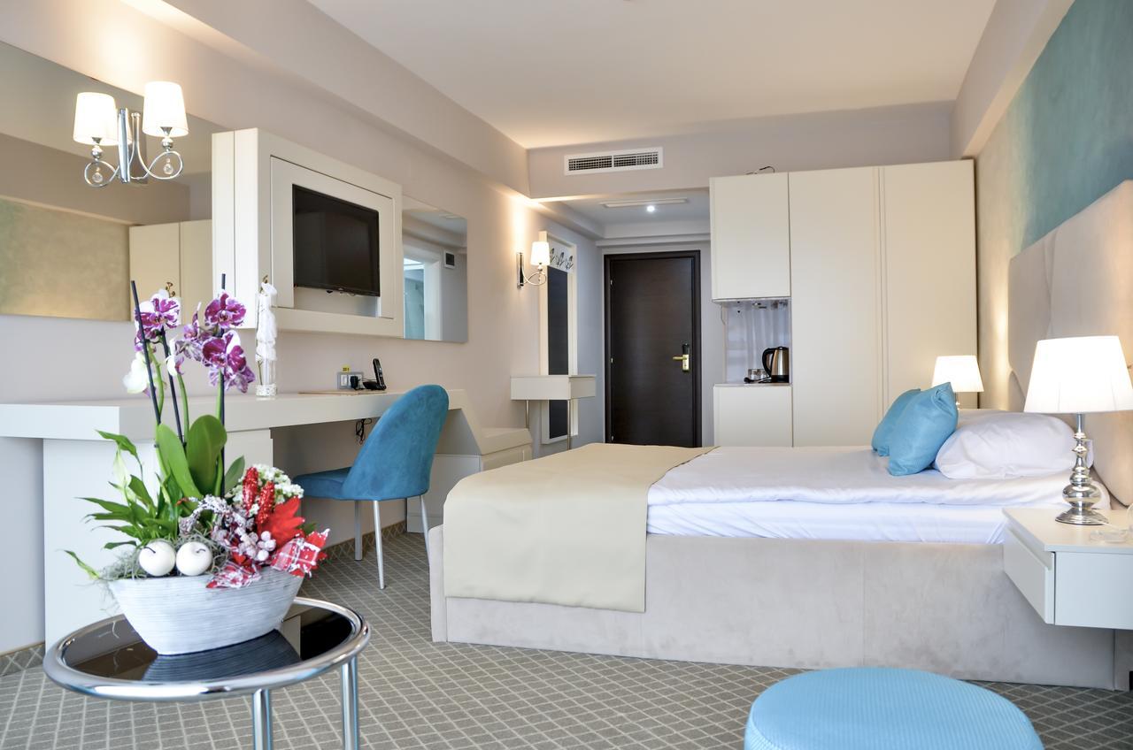 Hotel Afrodita -Vălenii de Munte Dış mekan fotoğraf